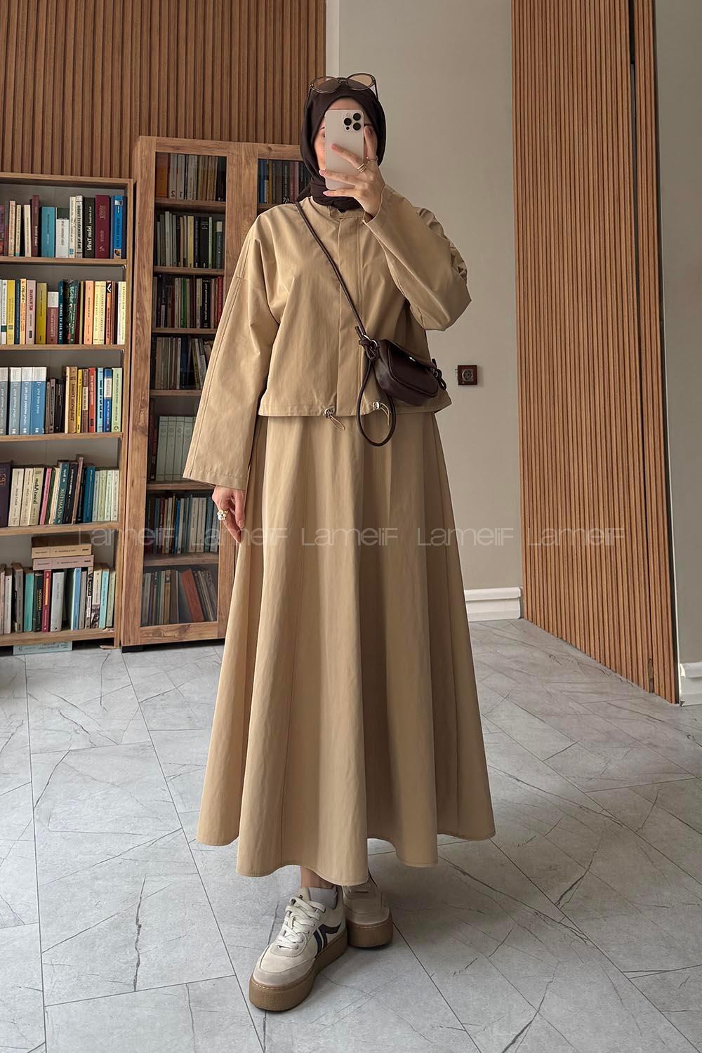 Camel Crew Neck Long Arm With Zipper Pleated Suit