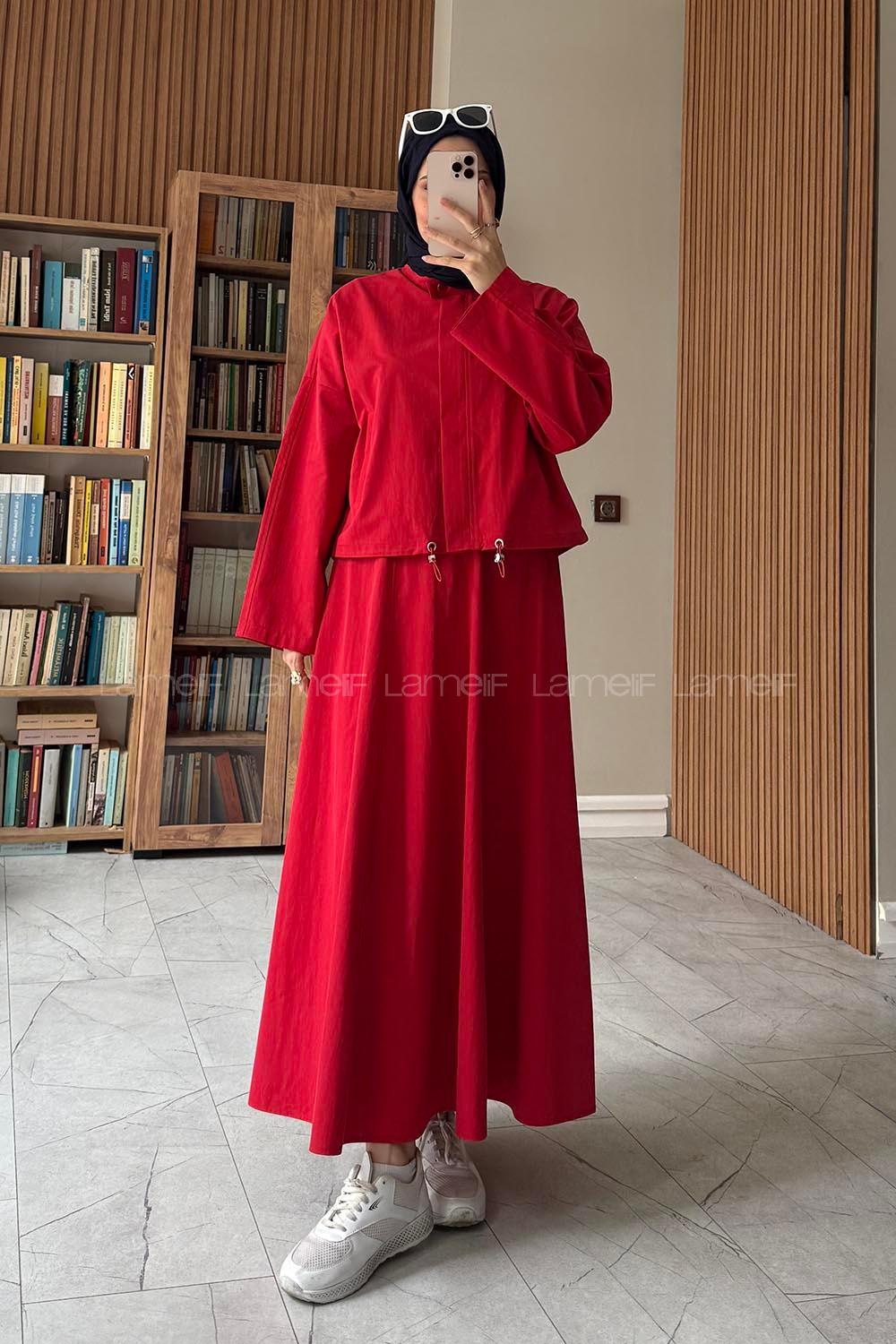 Red Crew Neck Long Arm With Zipper Pleated Suit