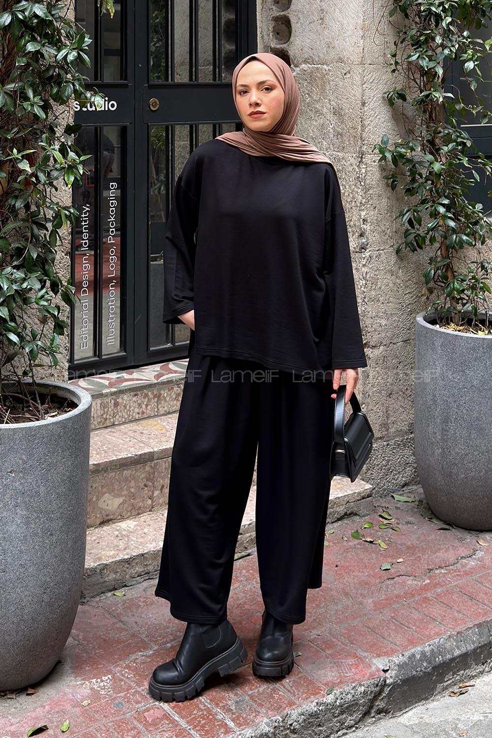Black Zippered Neck Long Arm With Zipper Pleated Suit