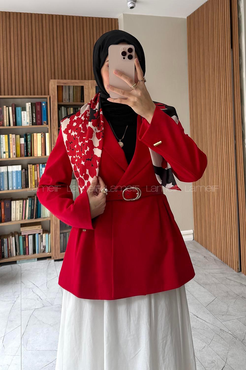 Red Jacket Collar Long Arm Jacket