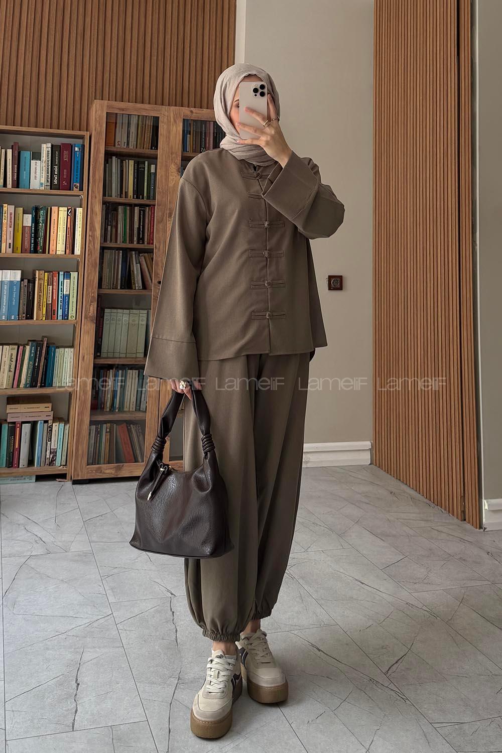 Khaki Crew Neck Long Arm Buttoned Elastic Trousers Suit