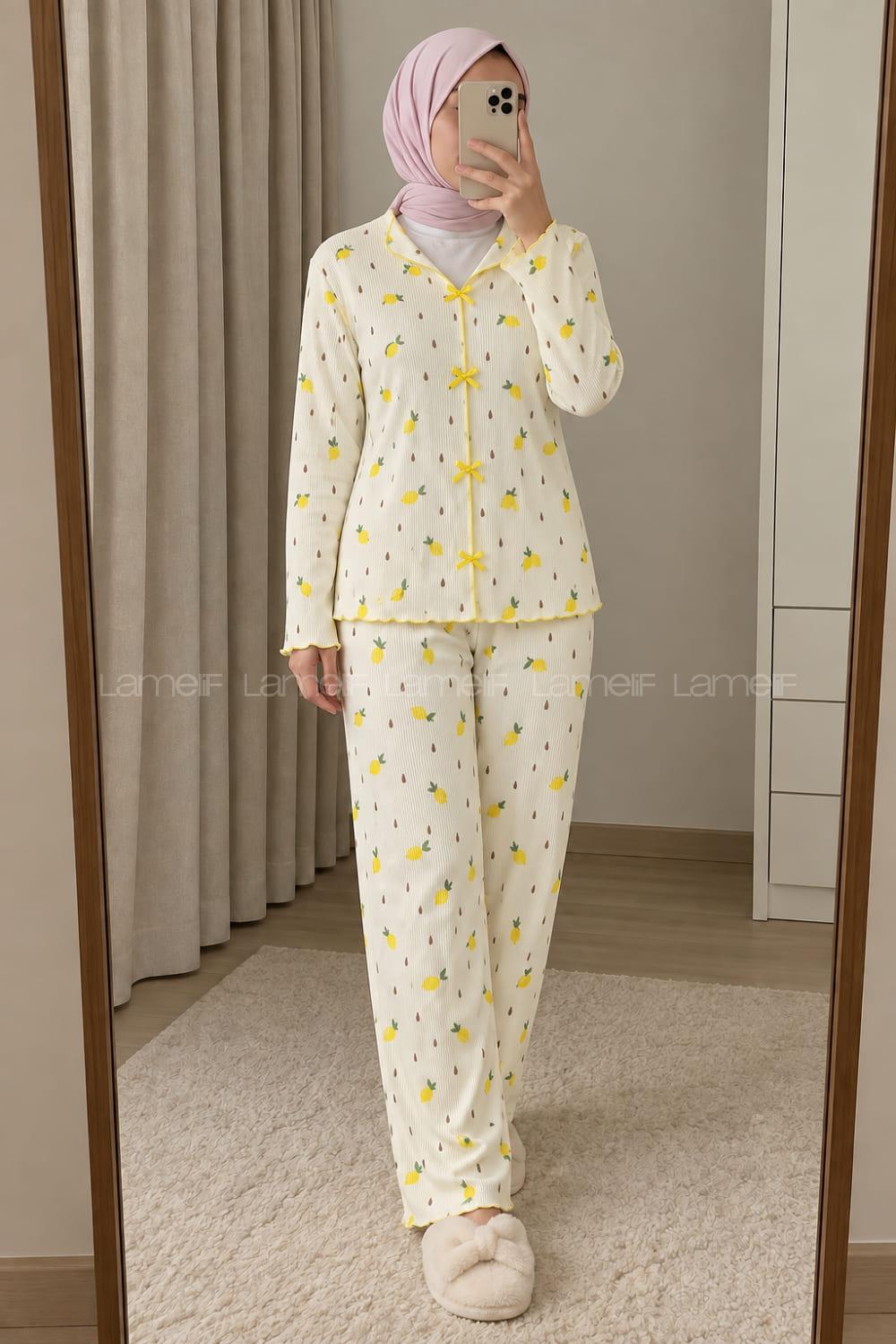 Lamelif Fiyonk Detaylı Ananas Desenli Kaşkorse Pijama Takımı