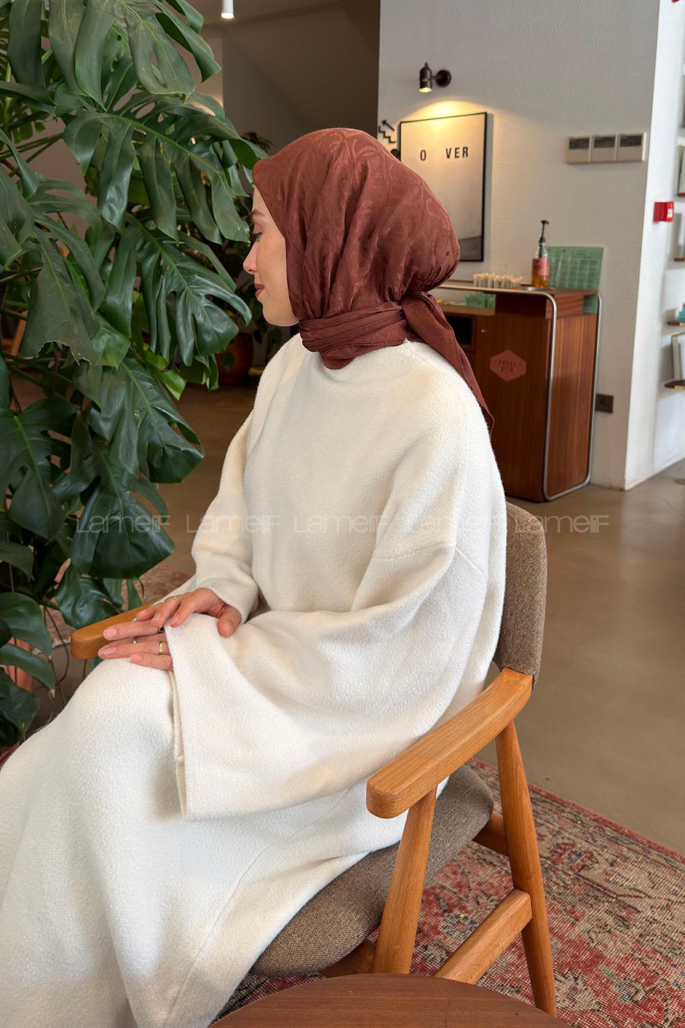 Lamelif CC Desen Ayrobin Floş Jakar Eşarp Kahverengi