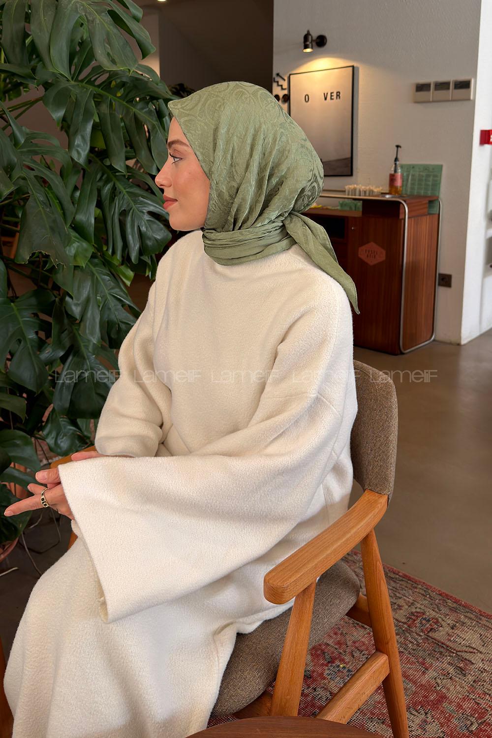 Lamelif GG Desen Ayrobin Floş Jakar Eşarp Adaçayı