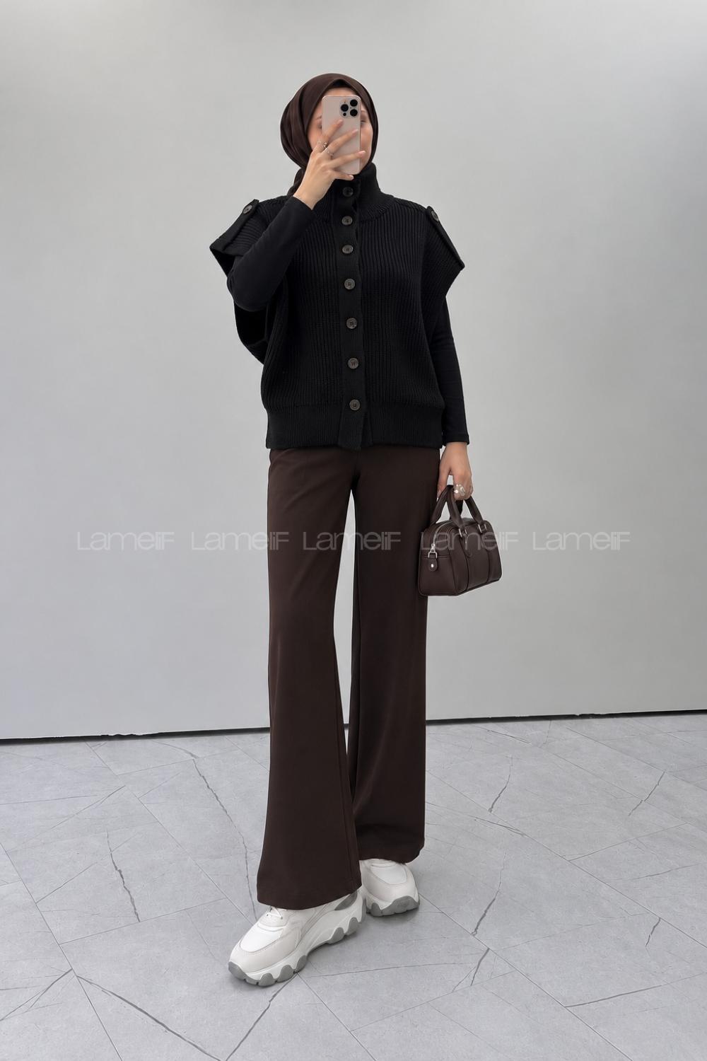 Black Turtle Neck Sleeveless Arm Buttoned Unprinted Vest