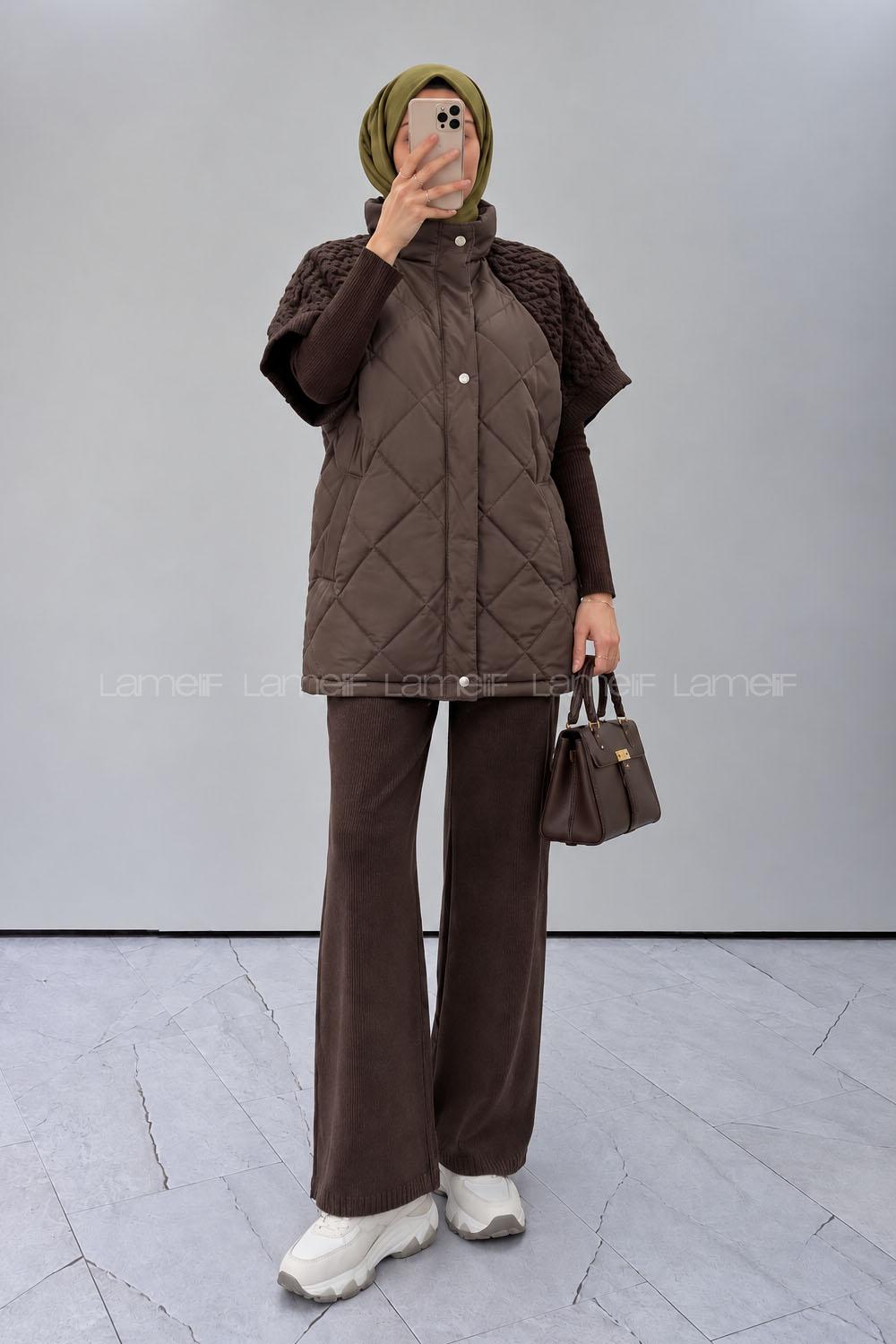 Brown Neckband Sleeveless Arm With Zipper Unprinted Vest