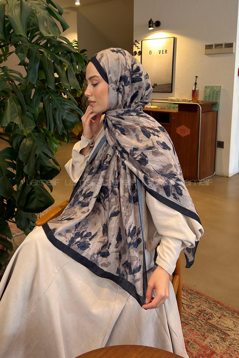 Lamelif Leaf Flower Desen Bambu Şal Lacivert