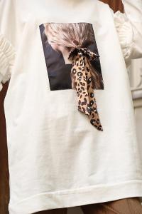 Modalamelif Omzu Fırfırlı Baskılı Sweat Beyaz