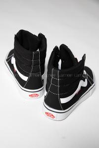 Modalamelif Kibar Görünümlü Spor Bot