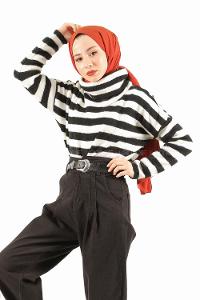 Modalamelif Balıkçı Yaka Çizgili Kazak Siyah