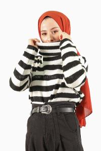 Modalamelif Balıkçı Yaka Çizgili Kazak Siyah