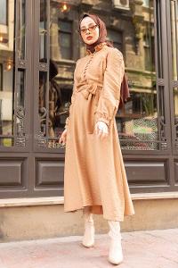 Modalamelif Fırfır Yakalı Belden Bağlamalı Elbise  Camel