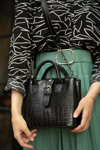 Modalamelif Andora Damarlı Deri Kol Çantası  Siyah