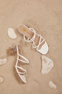 Modalamelif Parçalı Arkası Açık Topuklu Terlik Beyaz