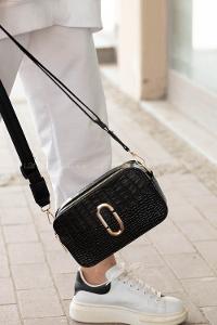 Lamelif Deri Görünümlü Metal Detay Trok Çanta Siyah