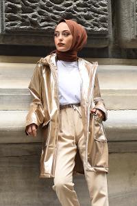 Modalamelif Önü Çıtçıt Düğmeli Rugan Yağmurluk Gold