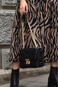 Modalamelif Kapak Kilitli Kapitone Çapraz Çanta Siyah