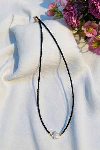 Modalamelif Siyah Boncuk İnci Detay Kolye