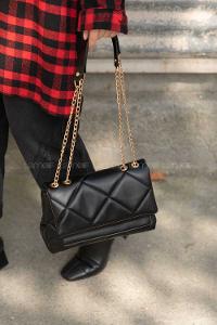 Lamelif Kapaklı Kapitone Çanta Siyah