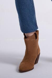 Modalamelif Sivri Burun Nakışlı Süet Taba Bot