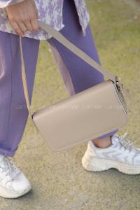 Modalamelif Kapak Kilitli Düz Renk Çapraz Çanta Krem