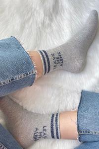 Modalamelif Leave Me Alone Yazı Nakışlı Soket Çorap Gri