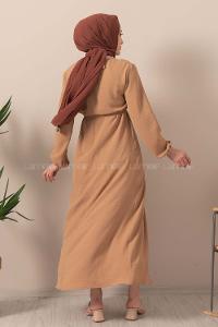 Modalamelif Önü Fırfırlı Kuşaklı Elbise Camel