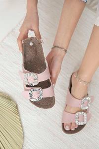 Modalamelif Volinda Kadın Taşlı Tokalı Deri Terlik Pudra