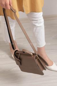 Modalamelif Kapak Kilitli Düz Deri Çanta Soft Kahve