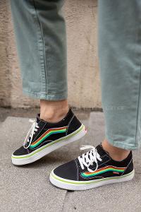 Modalamelif Renkli Kontrast Siyah Spor Ayakkabı