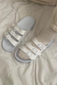 Modalamelif Armenno Kadın Günlük Toka Detaylı Terlik Beyaz