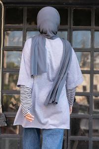 Modalamelif Berkeley Baskılı  Yan Yırtmaçlı T-Shirt Gri