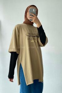 Modalamelif Champing Yazılı Yan Yırtmaçlı Oversize T-Shirt Camel
