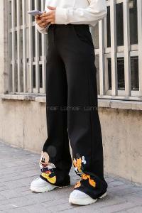 Modalamelif Karakter Baskılı Bol Paça Pantolon Siyah