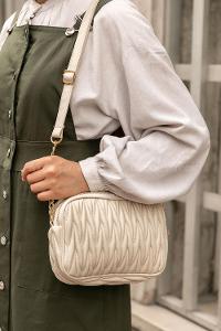 Cream Buckle Skin Hand Bag Bag