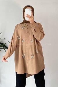 Modalamelif Önü Boydan Düğmeli Taş Detaylı Gömlek Camel