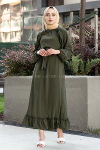 Modalamelif Ön ve Etek Fırfır Detaylı  Kuşaklı Ayrobin Elbise Haki