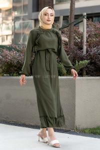 Modalamelif Ön ve Etek Fırfır Detaylı  Kuşaklı Ayrobin Elbise Haki