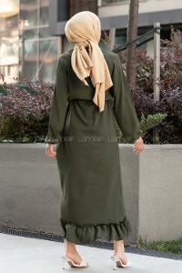 Modalamelif Ön ve Etek Fırfır Detaylı  Kuşaklı Ayrobin Elbise Haki