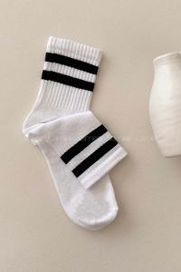 Lamelif Siyah Çizgili Beyaz Çorap