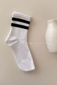 Lamelif Siyah Çizgili Beyaz Çorap