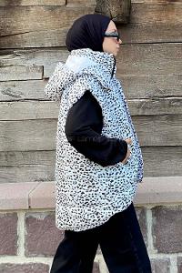 Modalamelif Kapüşonlu Çift Cepli Benekli Şişme Yelek Siyah