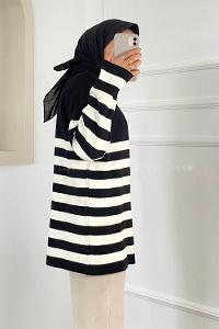 Modalamelif Boğazlı Yarım Fermuar Detaylı Çizgi Desenli Triko Kazak Siyah