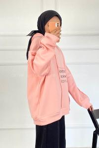 Modalamelif Dikişli Salaş Yazı Baskılı Sweatshırt Pudra