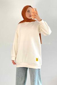 Modalamelif Bisiklet Yaka Salaş Arma Nakışlı Sweatshirt Ekru