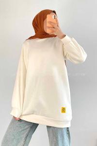 Modalamelif Bisiklet Yaka Salaş Arma Nakışlı Sweatshirt Ekru