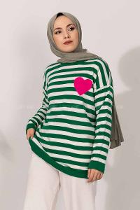 Modalamelif  Bisiklet Yaka Çizgi Desenli Kalp Detaylı Kazak Yeşil