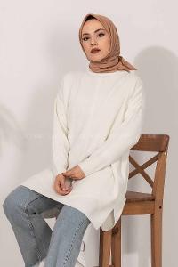 Modalamelif  Yarım Boğazlı Yırtmaç Detaylı Salaş Tunik Beyaz