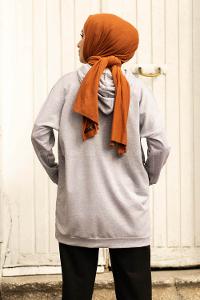 Modalamelif Kapüşon Detaylı Kanguru Cepli Arma Nakışlı Sweat Gri