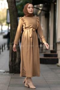 Modalamelif Fitilli Omuz Fırfır Detaylı Büzgü Detaylı Kuşaklı Elbise Sütlükahve